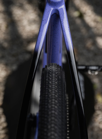 Hasta 50 mm de paso de neumáticos