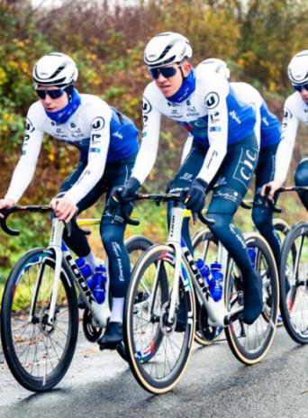 Team  CIC Pro Cycling Academy