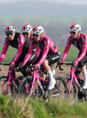 Team Van Rysel Roubaix