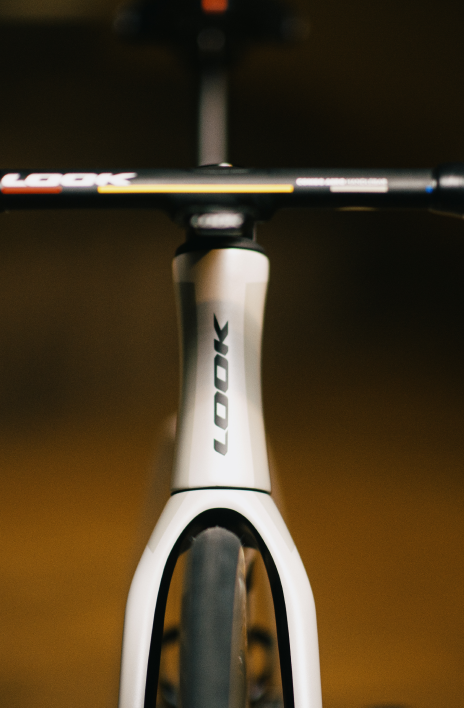 795 blade rs iconic bike check vue arrière