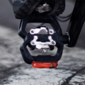 e-765-gotham-hybrid-pedals-geo-trekking-vision