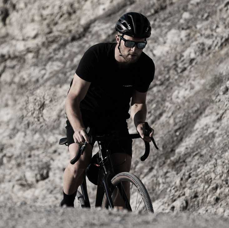 e-765-gravel-climbing