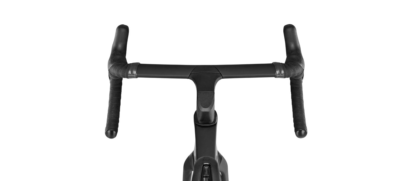795-blade-rs-pro-team-black-mat-glossy-cockpit-view
