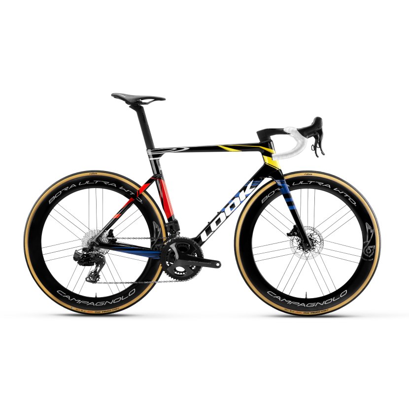 795 Blade RS Iconic Black Radial